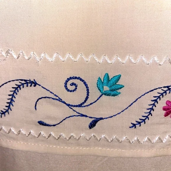 Chicos Gorgeous embroidered boho layered top Sm O - Picture 9 of 15